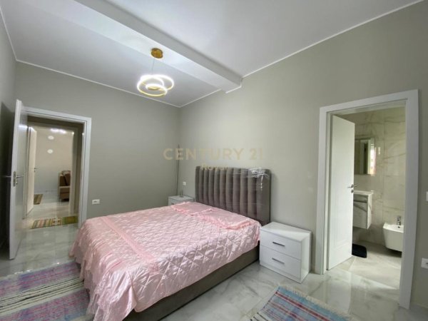 Tirane, jepet me qera apartament 2+1+Aneks+Ballkon Kati 1, 142 m² 900 € (Rr. Elbasanit , Vilat Gjermane)