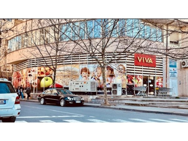 Tirane, jepet me qera ambjent biznesi Kati 2, 117 m² 1.500 € (Don Bosko)