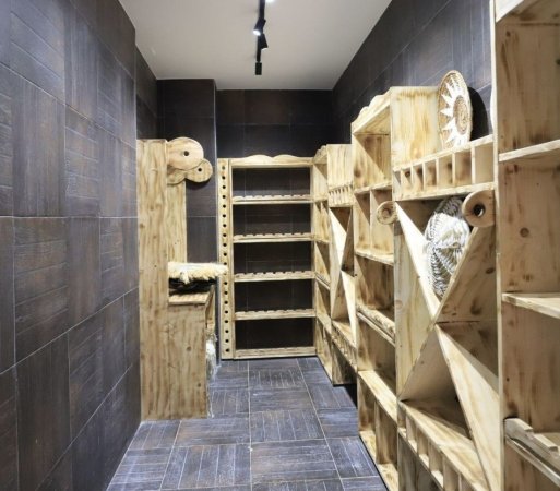 Tirane, jepet me qera Vile 3 Katshe Kati 3, 750 m² 3.000 € 