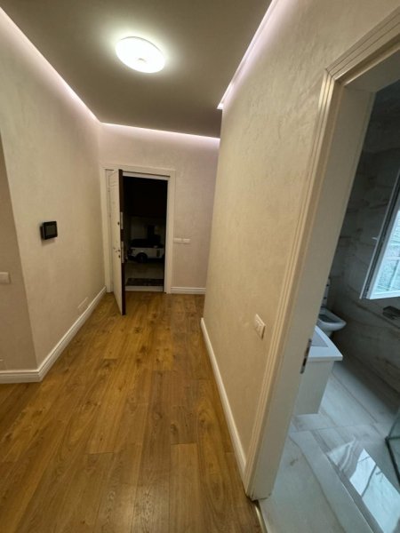 Tirane, jepet me qera apartament+verande | Penthouse 3+1+Aneks+Ballkon Kati 6, 270 m² 800 € 