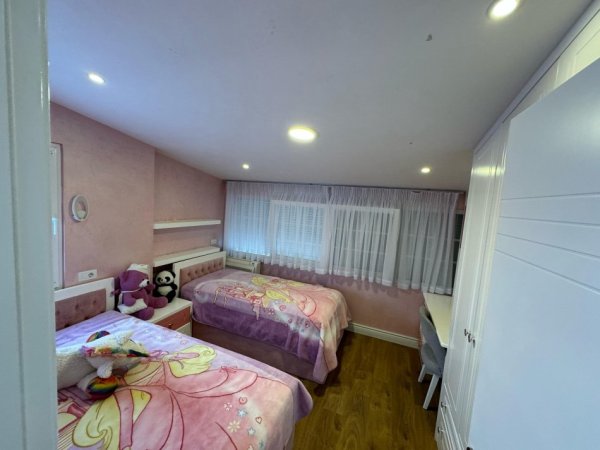 Tirane, jepet me qera apartament+verande | Penthouse 3+1+Aneks+Ballkon Kati 6, 270 m² 800 € 
