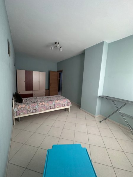 Tirane, jepet me qera apartament 2+1+Ballkon Kati 3, 106 m² 50.000 € (Loni Ligori)