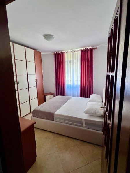 Tirane, jepet me qera apartament 2+1 Kati 8, 78 m² 750 € (Qendër)