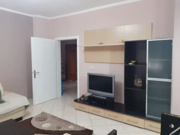 Tirane, jepet me qera apartament 2+1 Kati 7, 101 m² 400 € (Ali Demi)