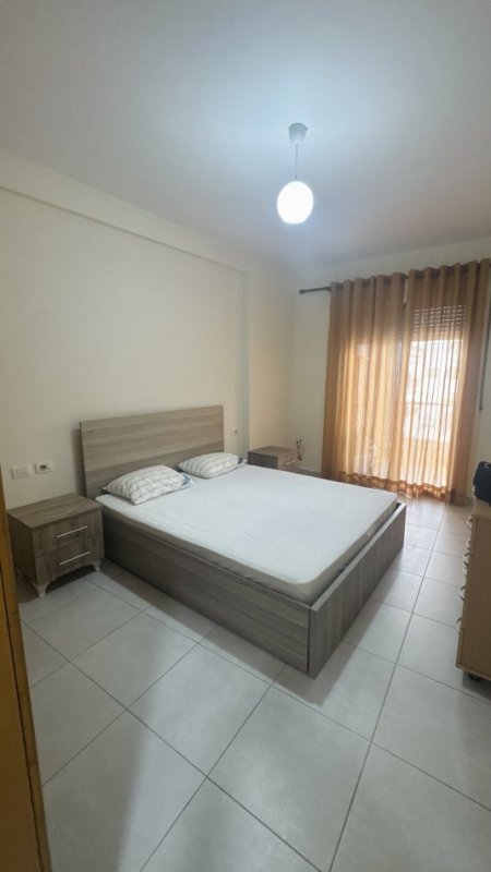 Tirane, jepet me qera apartament 1+1+Ballkon Kati 7, 60 m² 420 € (Rruga Mikel Maruli)