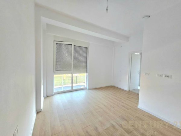 Tirane, jepet me qera Vile 1 Katshe , 335 m² 1.200 € (Farke , ABA Residence)