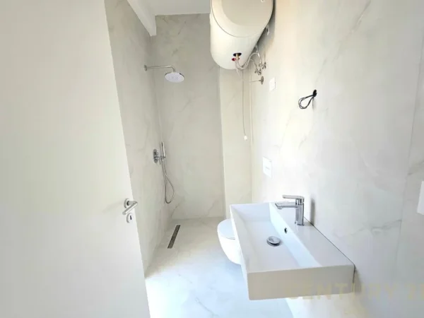 Tirane, jepet me qera Vile 1 Katshe , 335 m² 1.200 € (Farke , ABA Residence)