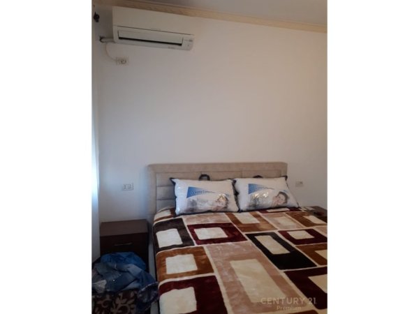 Tirane, jepet me qera apartament 2+1+Aneks+Ballkon Kati 3, 107 m² 800 € (Kopeshti Zologjik)