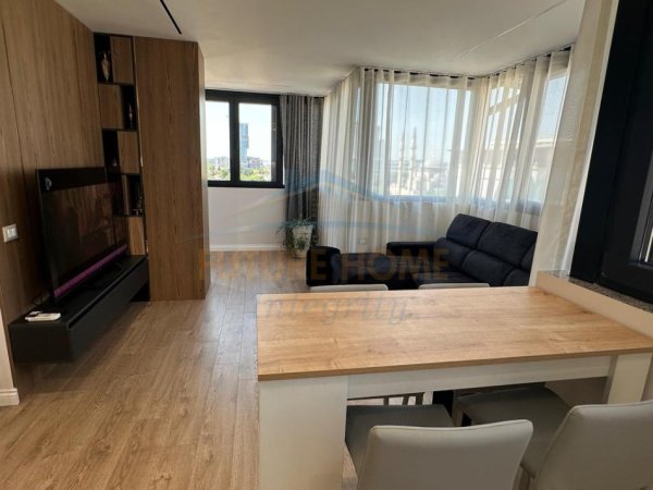 Tirane, jepet me qera apartament 2+1 Kati 8, 100 m² 1.200 € (Rruga e Elbasanit)