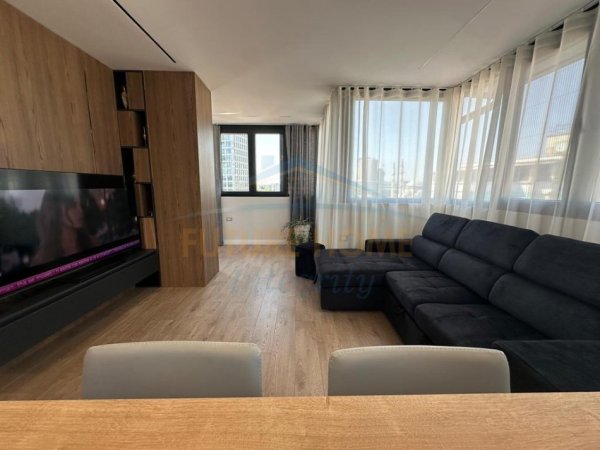 Tirane, jepet me qera apartament 2+1 Kati 8, 100 m² 1.200 € (Rruga e Elbasanit)
