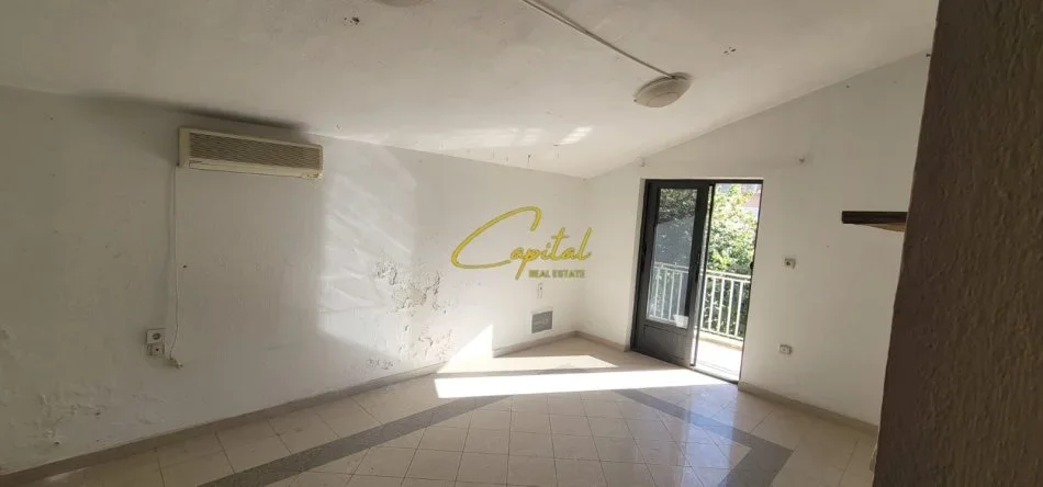 Tirane, jepet me qera ambjent biznesi Kati 2, 240 m² 1.500 € (SELVIA)