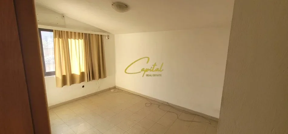 Tirane, jepet me qera ambjent biznesi Kati 2, 240 m² 1.500 € (SELVIA)