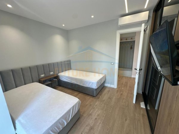 0683487469 Tirane, jepet me qera apartament 2+1 Kati 8, 100 m² 1.200 € (Rruga e Elbasanit)