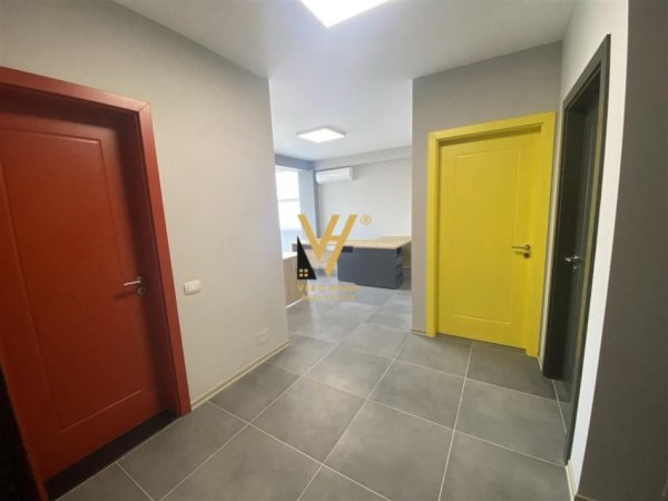 Tirane, jepet me qera zyre Kati 7, 100 m² 500 € (LICEU ARTISTIK)