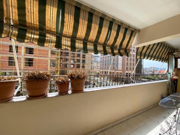 Tirane, jepet me qera apartament 2+1 Kati 2, 101 m² 600 € (Rruga Dritan Hoxha,Universitetit Zoja e Këshillit të Mirë)