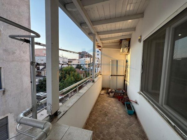 Durres, shitet apartament duplex 2+1 Kati 3, 135.000 € 