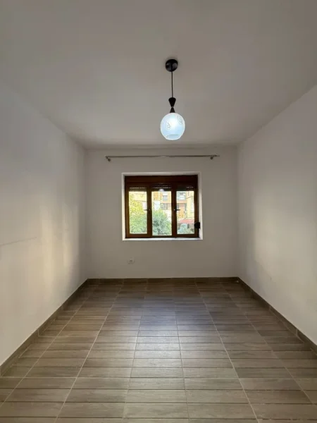 Tirane, shitet apartament 1+1 Kati 2, 71 m² 109.000 € (don bosko)