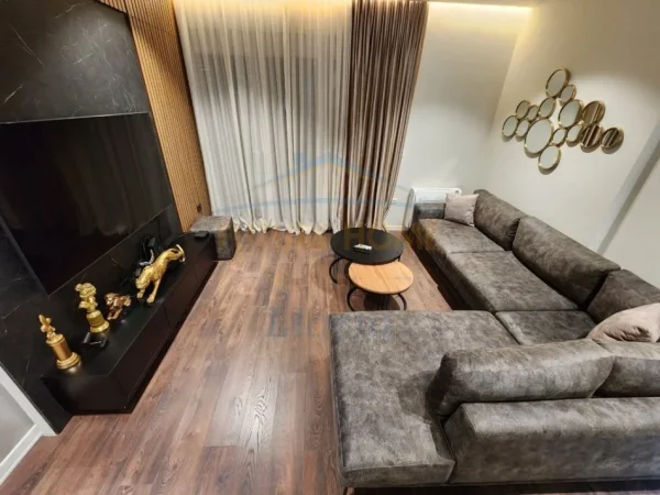 0683487469 Tirane, jepet me qera apartament 2+1 Kati 1, 115 m² 1.200 € (Liqeni i Thate , Rruga Hamdi Garunja)