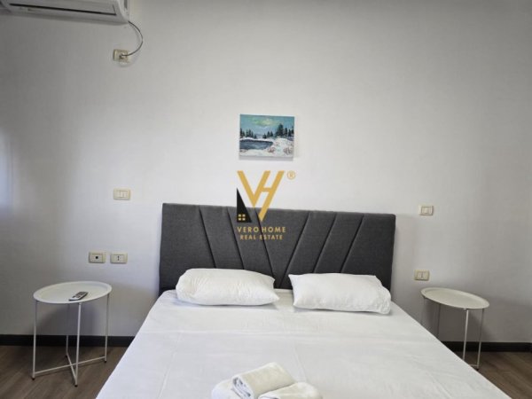 Tirane, jepet me qera apartament 2+1+Ballkon Kati 5, 90 m² 650 € (KRISTAL CENTER)