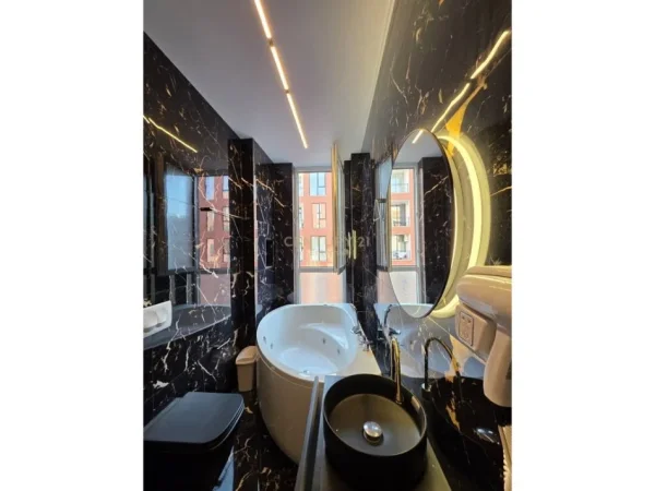 Tirane, shes apartament 2+1 Kati 4, 119 m² 250.000 € (Bulevardi i ri)