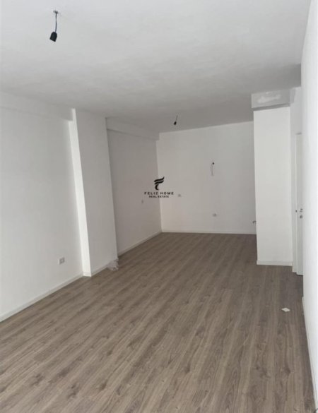 Tirane, shitet apartament 1+1 Kati 6, 76 m² 127.000 € (KOMPLEKSI 388)