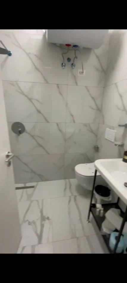 Tirane, shes apartament 2+1+Ballkon Kati 6, 92.1 m² 237.500 € (Siri Kodra, kompleksi Siri 2)