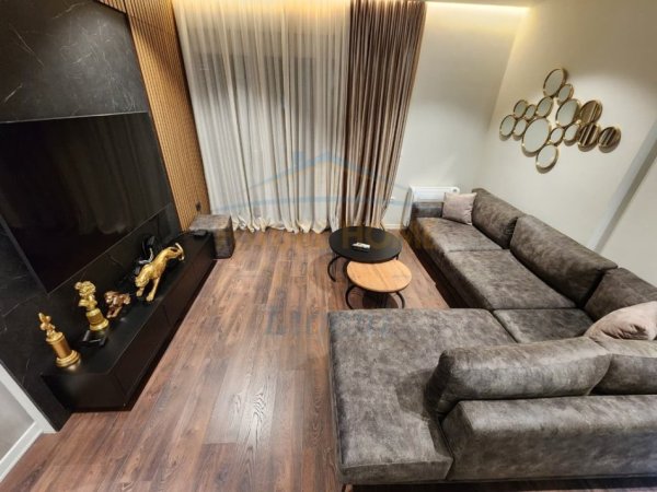Tirane, jepet me qera apartament 2+1 Kati 1, 115 m² 1.200 € (Liqeni i Thate)