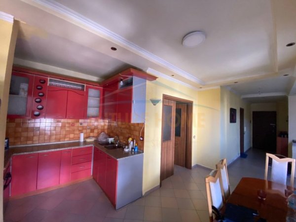 Durres, jepet me qera apartament 2+1 Kati 6, 117 m² 550 € 