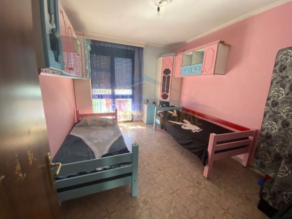 Durres, jepet me qera apartament 2+1 Kati 6, 117 m² 550 € 
