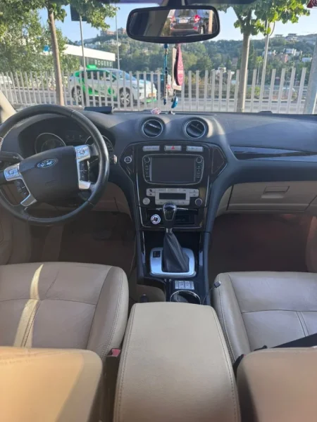 Tirane, shes Nafte, e zeze automatik Kondicioner 190.000 km 3.700 €