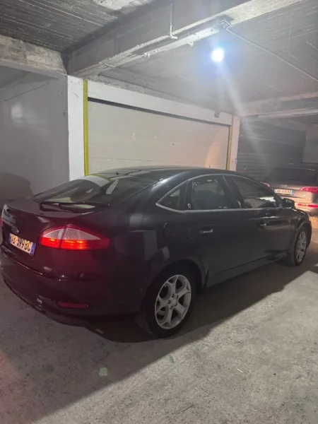 Tirane, shes Nafte, e zeze automatik Kondicioner 190.000 km 3.700 €