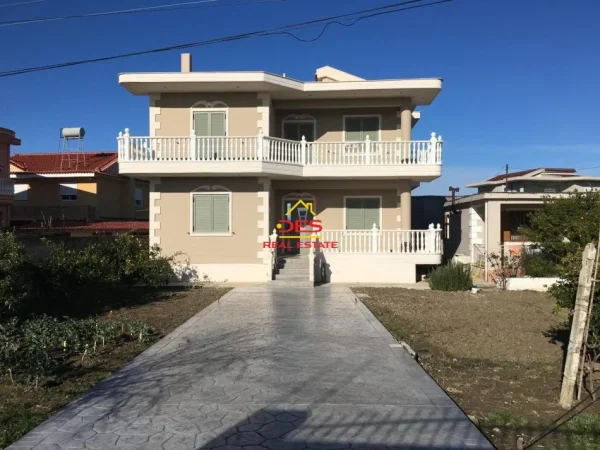 Vlore, shitet Vile 4+1+Ballkon Kati 2, 190 m² 185.000 € (Novoselë)