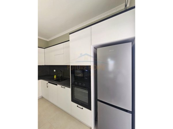 Durres, jepet me qera apartament 2+1 Kati 2, 90 m² 400 € 