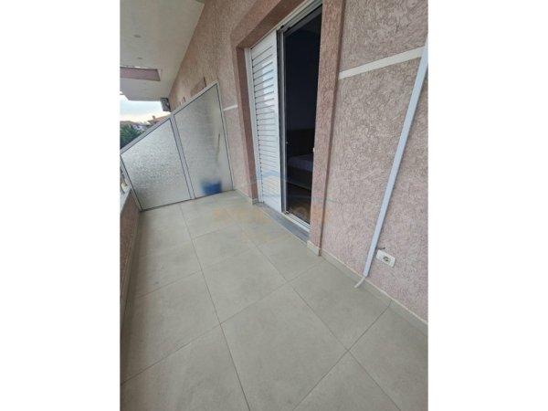 Durres, jepet me qera apartament 2+1 Kati 2, 90 m² 400 € 