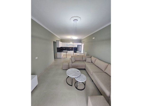 Durres, jepet me qera apartament 2+1 Kati 2, 90 m² 400 € 