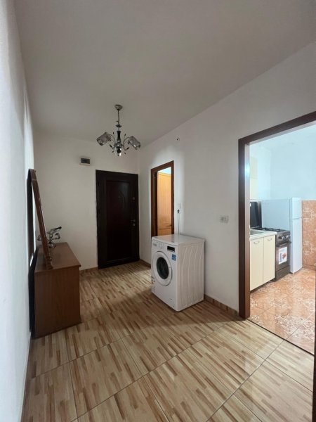 Tirane, jepet me qera apartament 1+1 Kati 2, 80 m² 450 € (Qsut , Universiteti Mjeksis)
