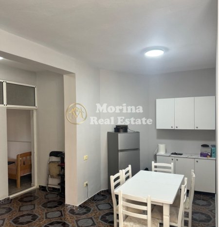 Tirane, jepet me qera apartament 2+1 Kati 1, 100 m² 550 € (Ish Parku i Autobusave)