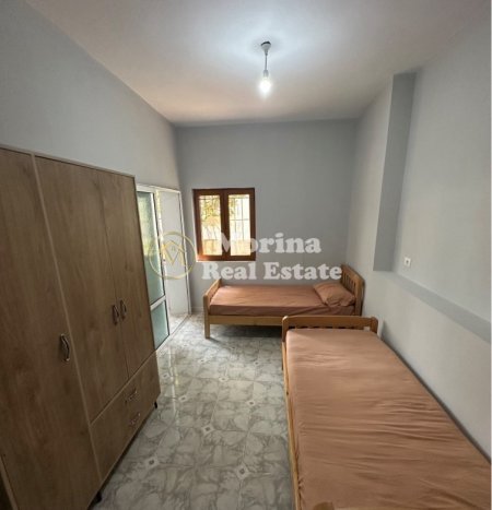 Tirane, jepet me qera apartament 2+1 Kati 1, 100 m² 550 € (Ish Parku i Autobusave)