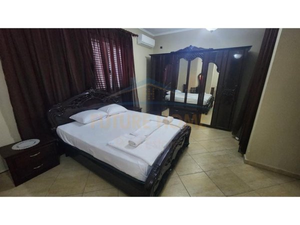 Durres, jepet me qera apartament 3+1 Kati 11, 320 m² 4.000 € 