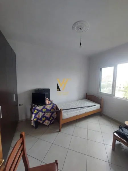 Tirane, jepet me qera apartament 3+1+Ballkon Kati 1, 152 m² 600 € (SELITE)