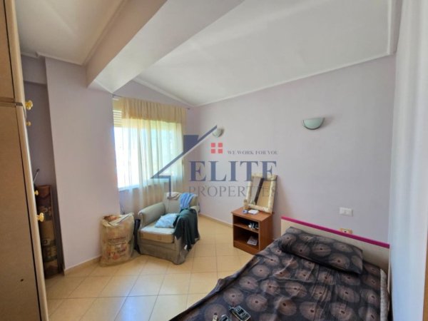 Tirane, jepet me qera apartament 2+1+Ballkon Kati 3, 95 m² 600 € (Selite)