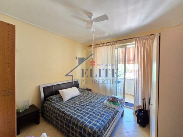 Tirane, jepet me qera apartament 2+1+Ballkon Kati 3, 95 m² 600 € (Selite)