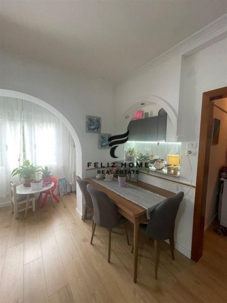 Tirane, jepet me qera apartament 1+1 Kati 4, 62 m² 500 € (ISH RESTORANT DURRESI)