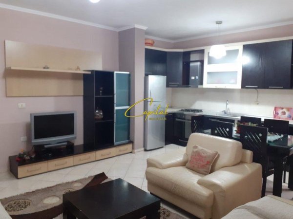 Tirane, jepet me qera apartament 2+1+Ballkon Kati 7, 101 m² 400 € (ALI DEMI)