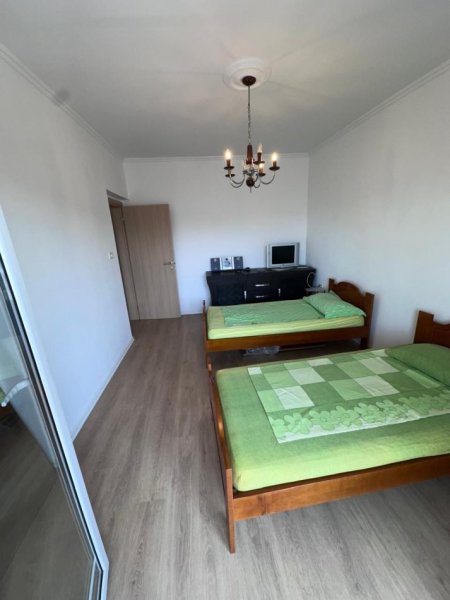 Tirane, shitet apartament 2+1+Ballkon Kati 4, 147.000 € (Rruga Bardhyl)