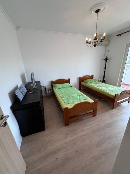 Tirane, shitet apartament 2+1+Ballkon Kati 4, 147.000 € (Rruga Bardhyl)