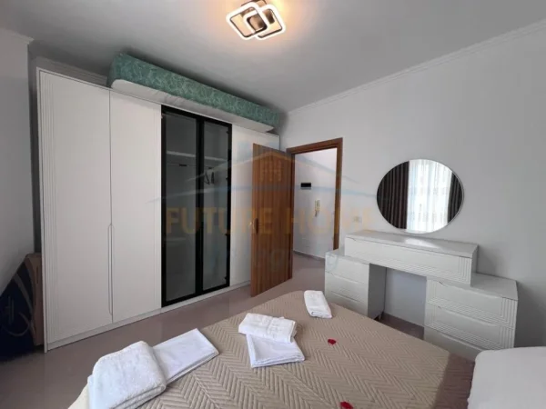 0683487469 Tirane, jepet me qera apartament 2+1 Kati 8, 115 m² 780 € (Rruga 5 Maji)