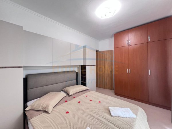 0683487469 Tirane, jepet me qera apartament 2+1 Kati 8, 115 m² 780 € (Rruga 5 Maji)