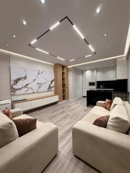 Tirane, jepet me qera apartament 1+1+Ballkon Kati 5, 70 m² 600 € (URBAN GATE)