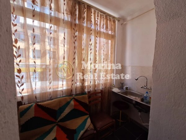 Tirane, jepet me qera apartament 1+1 Kati 2, 60 m² 350 € (Selvia)